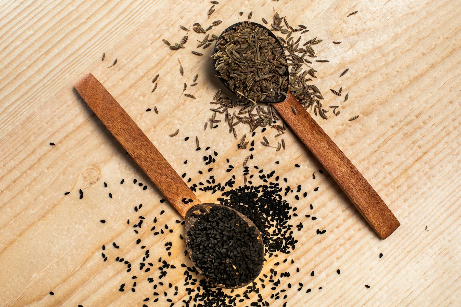 Photo : Jubair Bin Iqbal / Pexels Graines de nigelle (habba sawda) — plante médicinale incontournable de la tradition marocaine